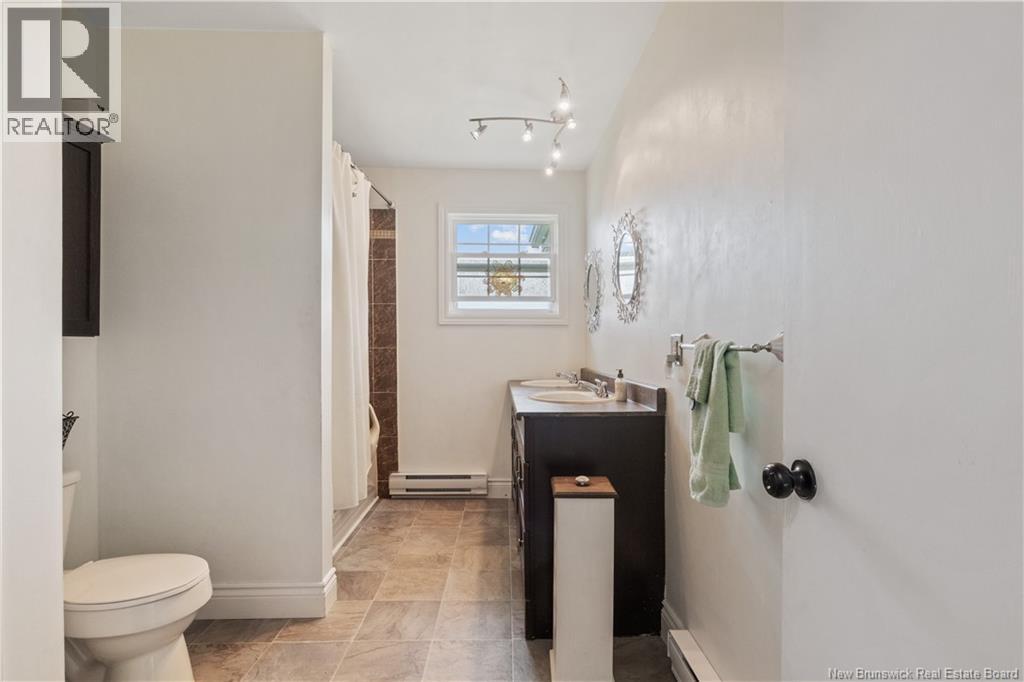 796 Royal - Image 16