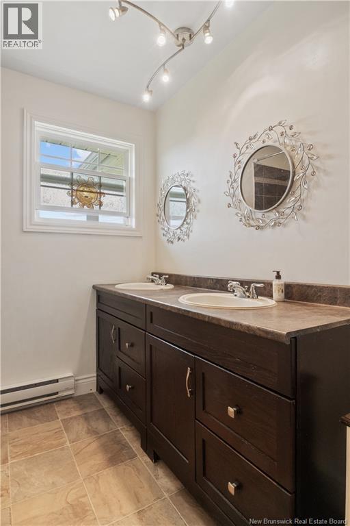 796 Royal - Image 17