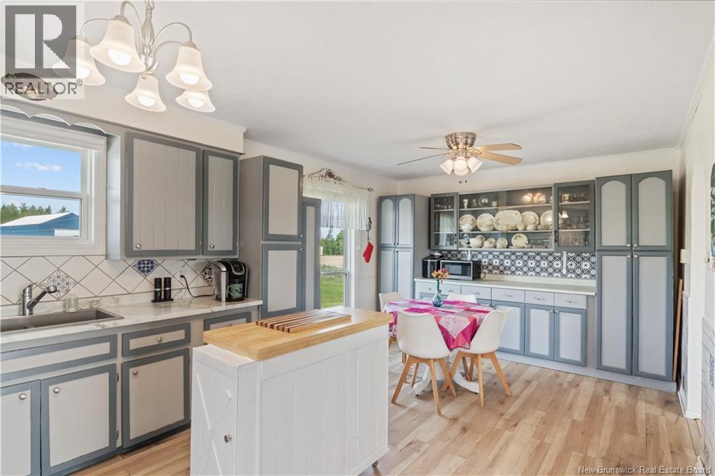 796 Royal - Image 8