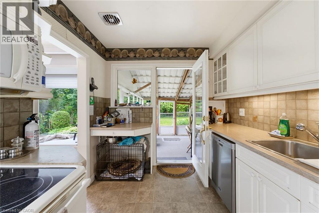 320 RIVER SIDE Drive - 13