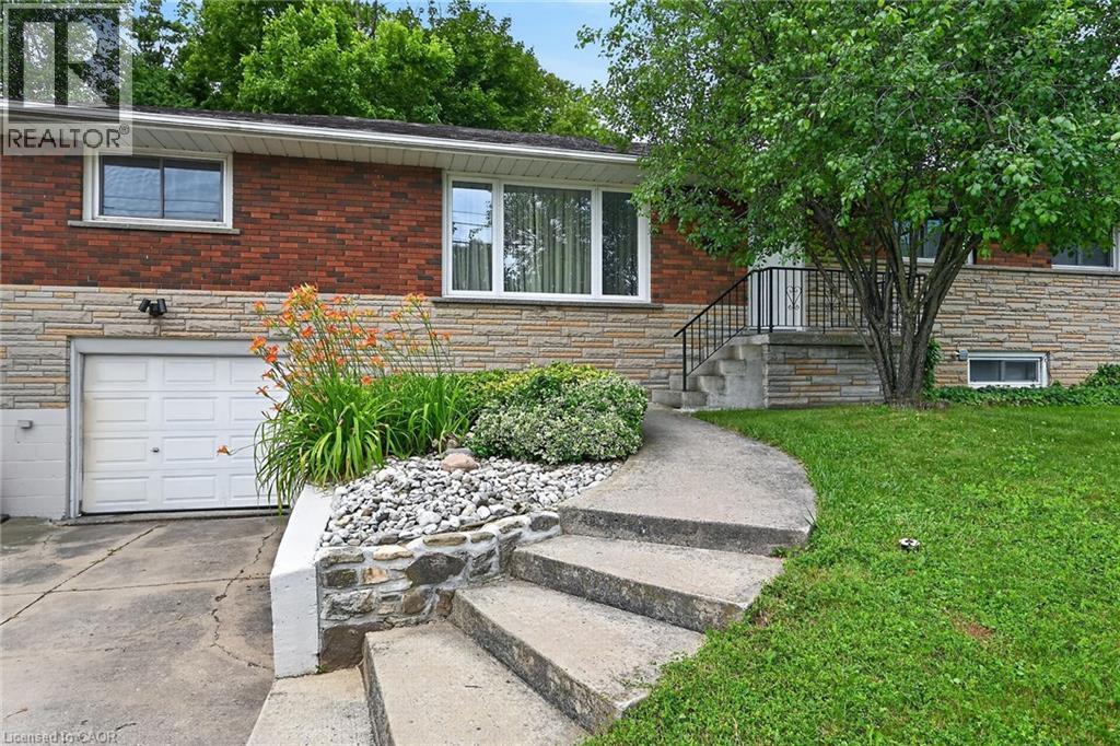 27 AINSLIE Avenue - Image 3