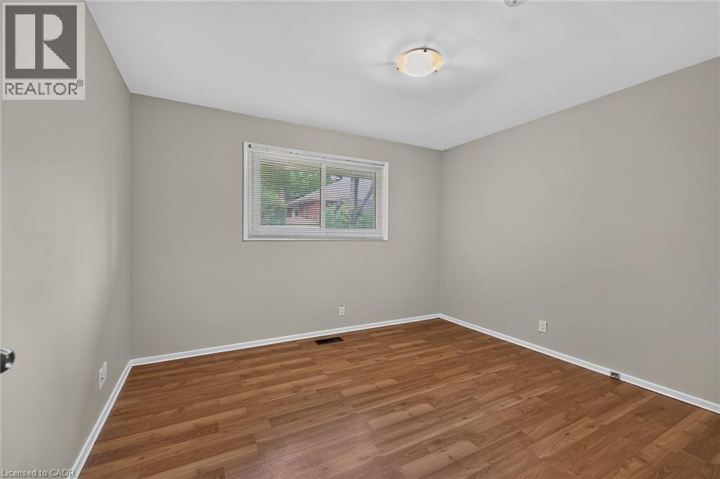 27 AINSLIE Avenue - Image 21