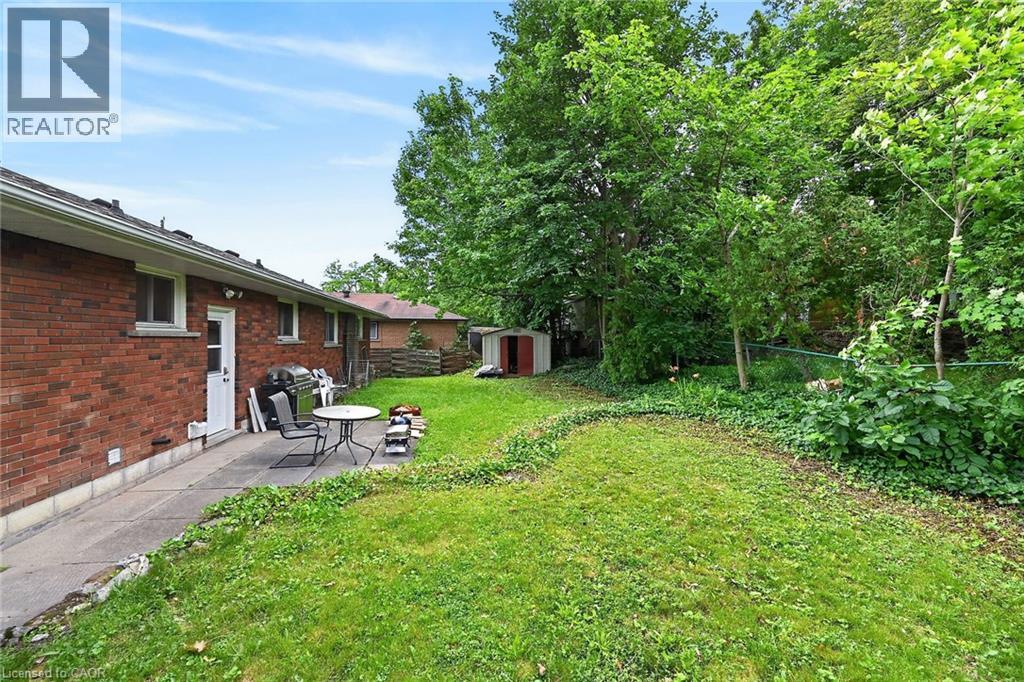 27 AINSLIE Avenue - 44