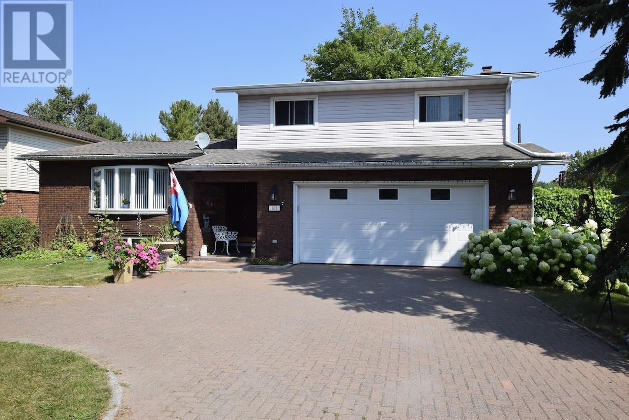161 Leacock ST - 3