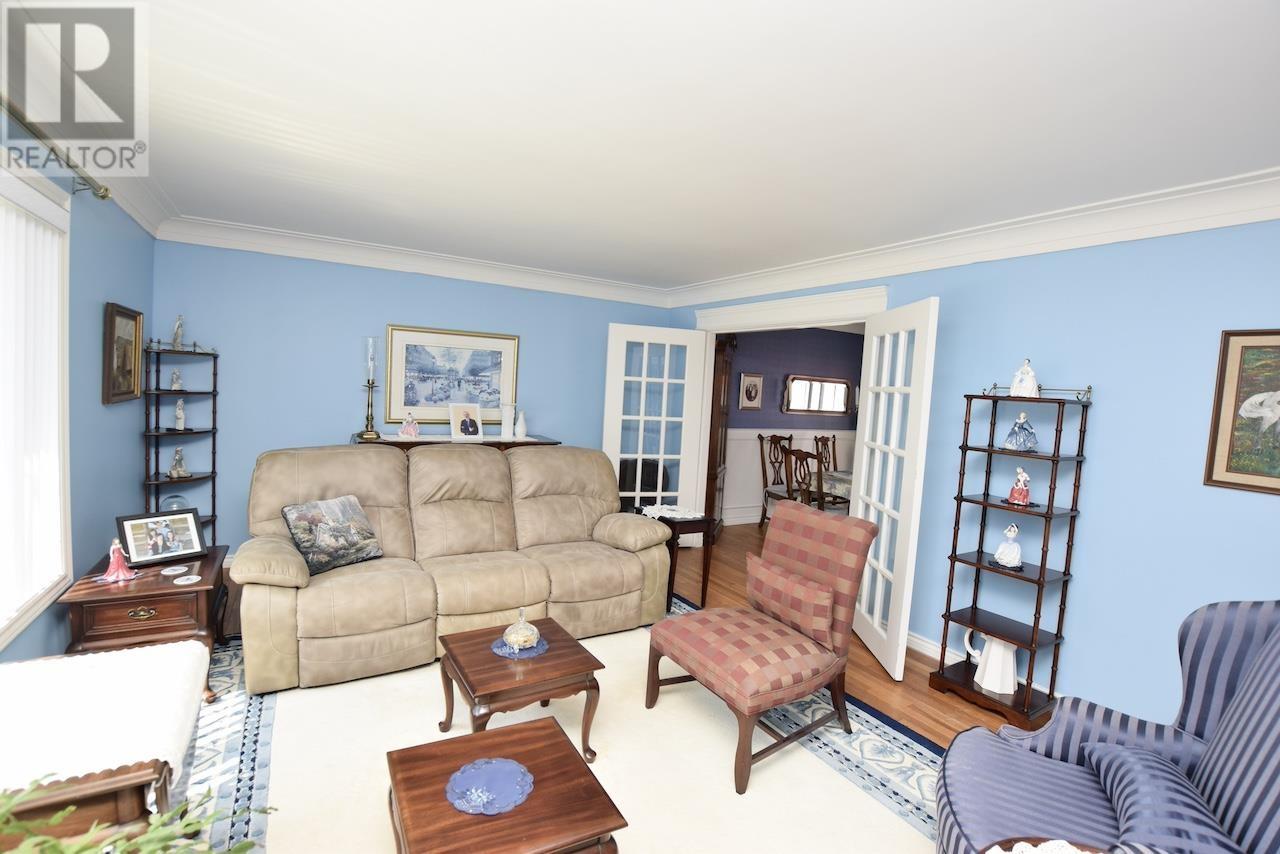 161 Leacock ST - 5