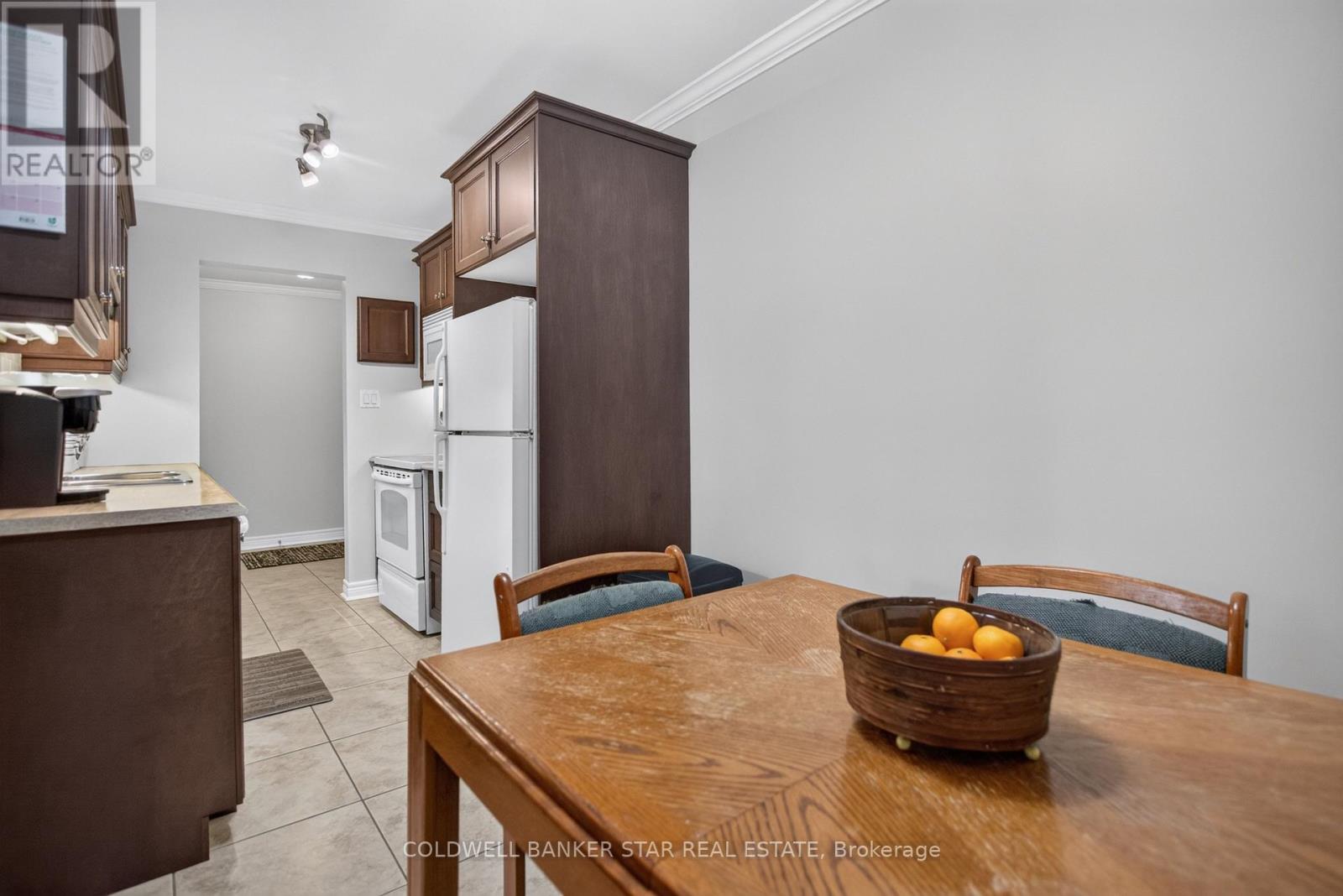 #106 91 SPRUCE STREET W - 11