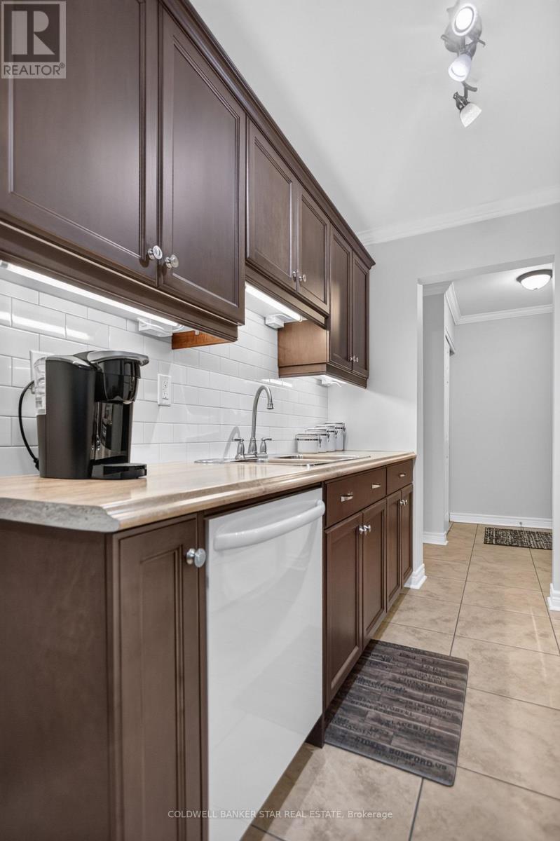 #106 91 SPRUCE STREET W - 9