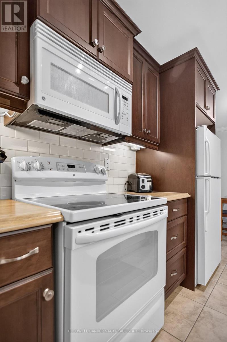 #106 91 SPRUCE STREET W - 8