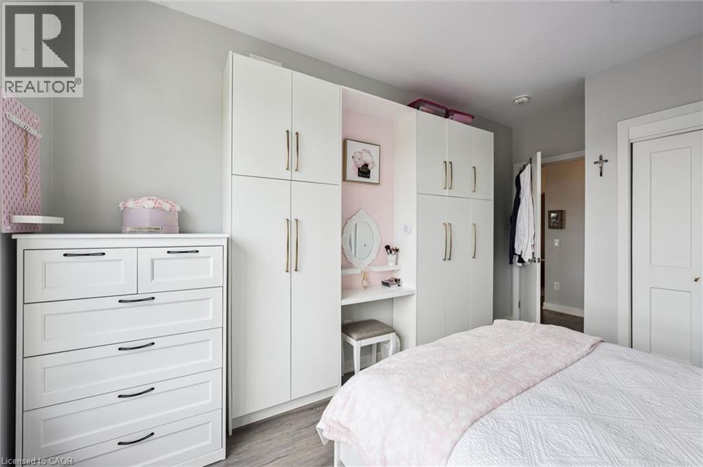#507 340 PLAINS Road E - 18