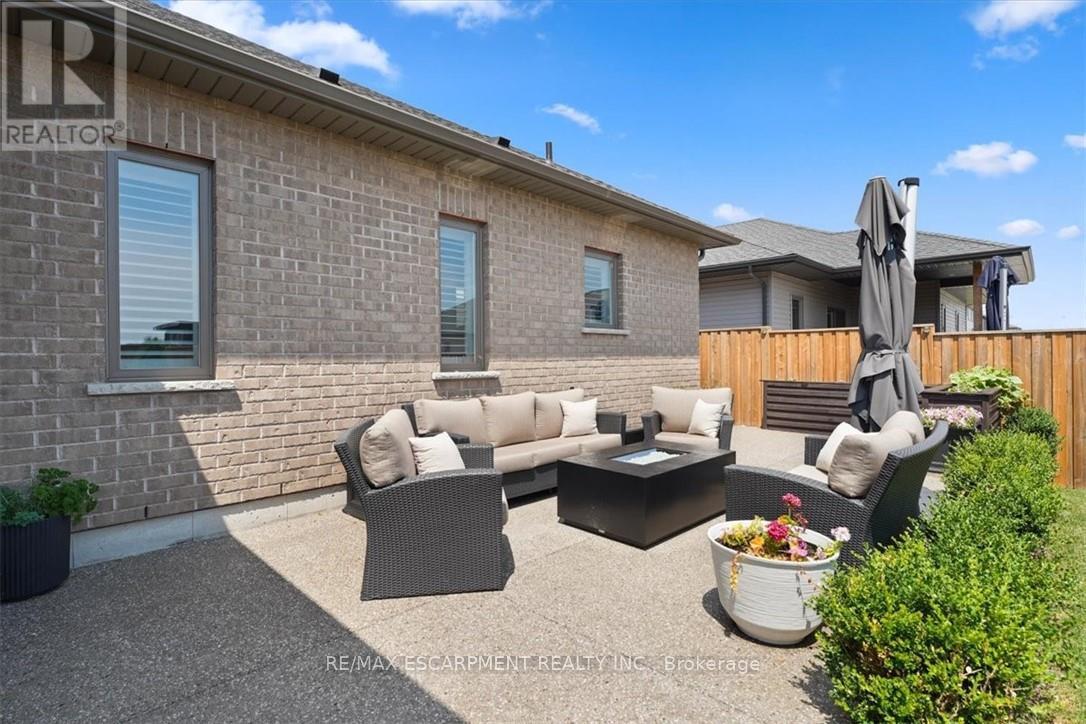 242 JULIA DRIVE - 44