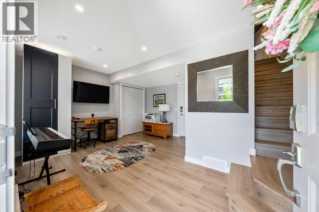 869 Cranston Avenue SE - 2