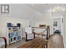 4B Farm Road thumbnail 23