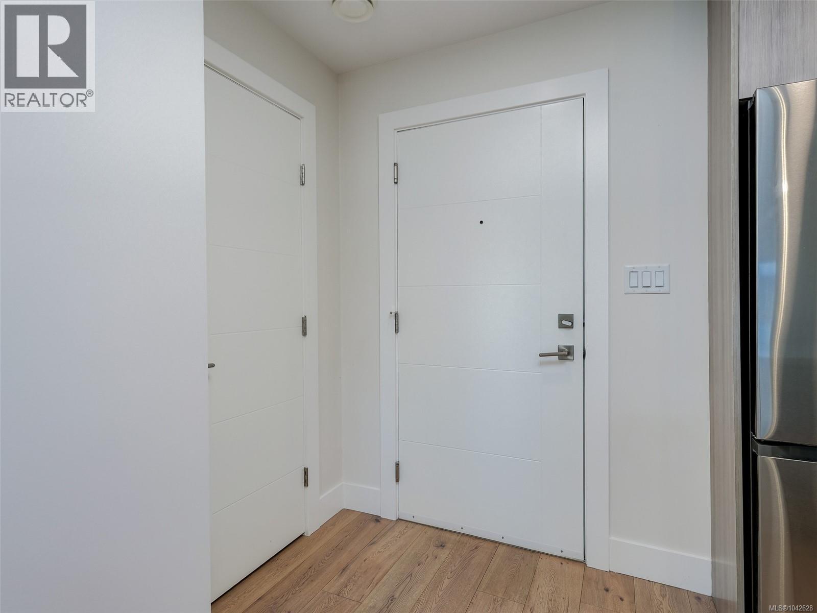 #203 7098 Wallace Dr - 18