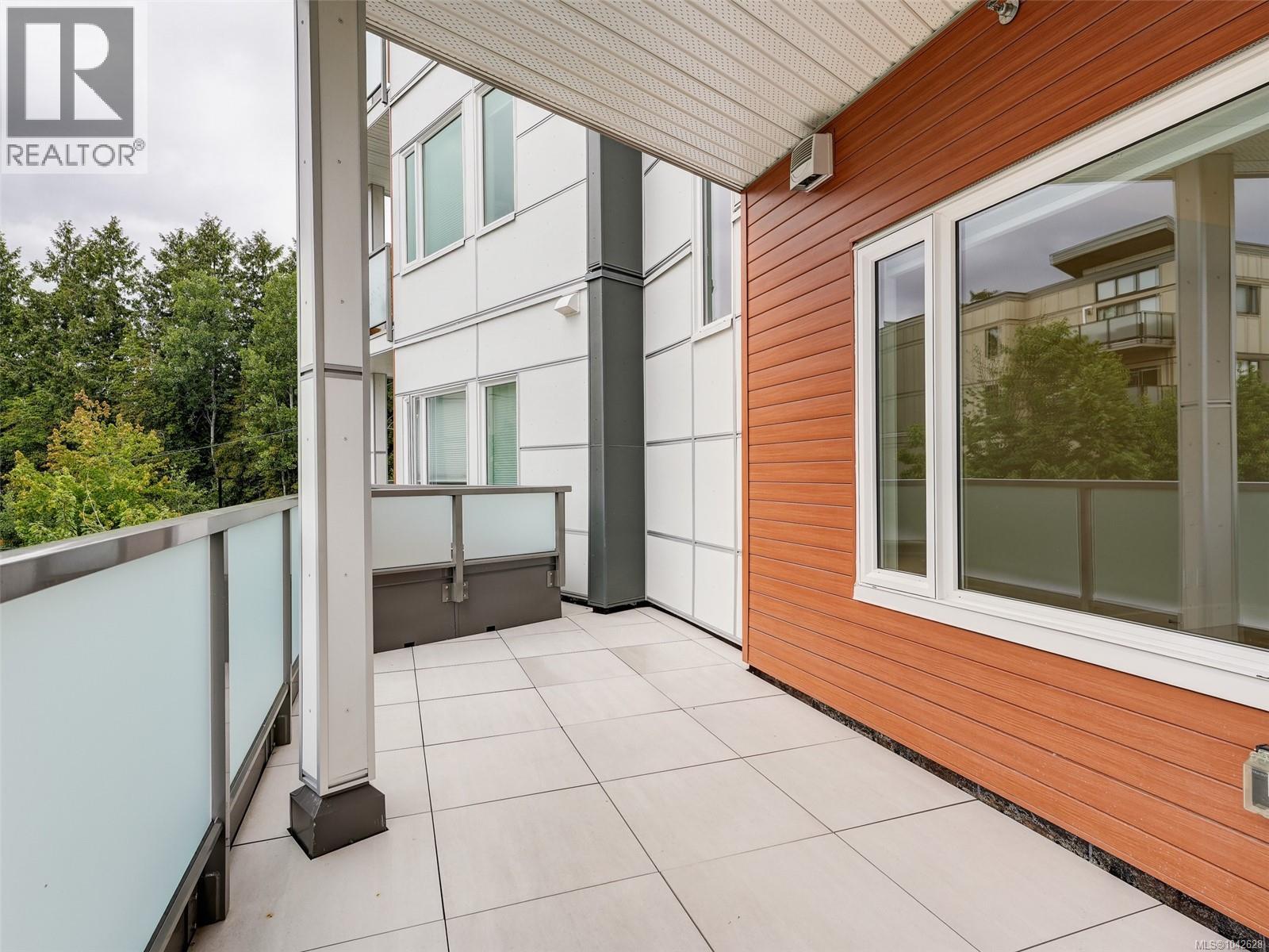 #203 7098 Wallace Dr - 19