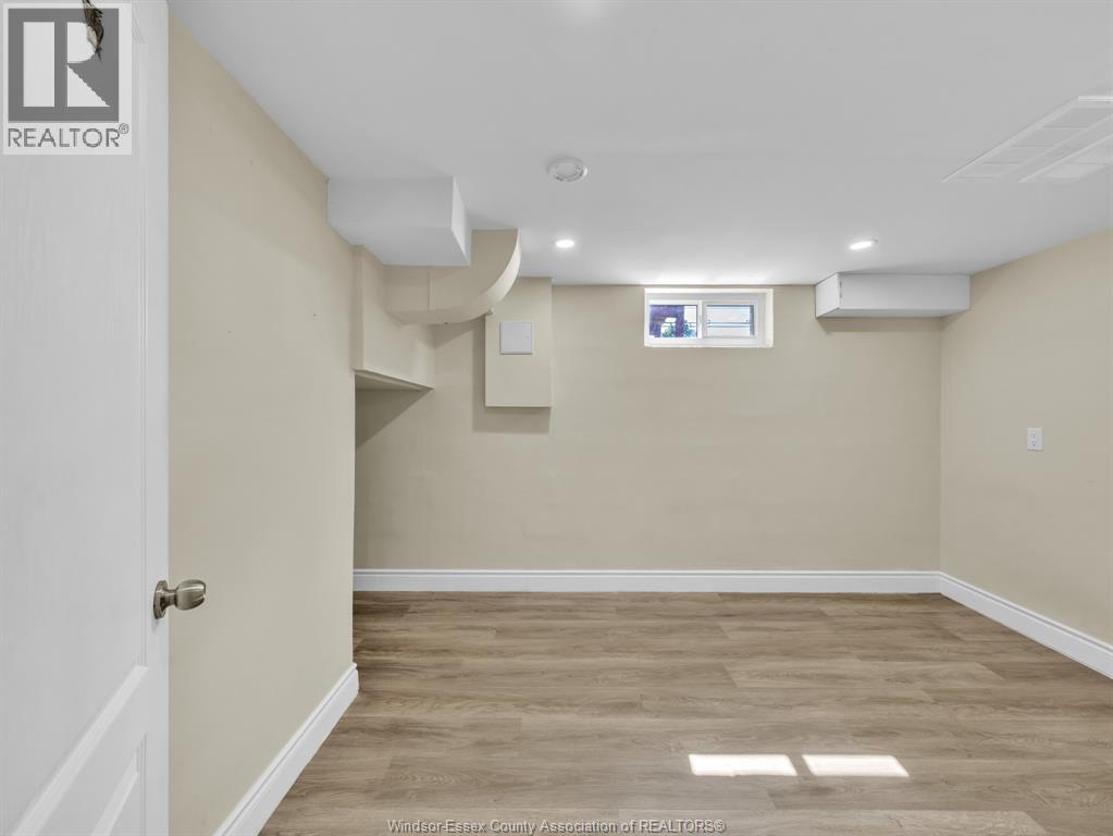 3551 DOMINION BOULEVARD - 30