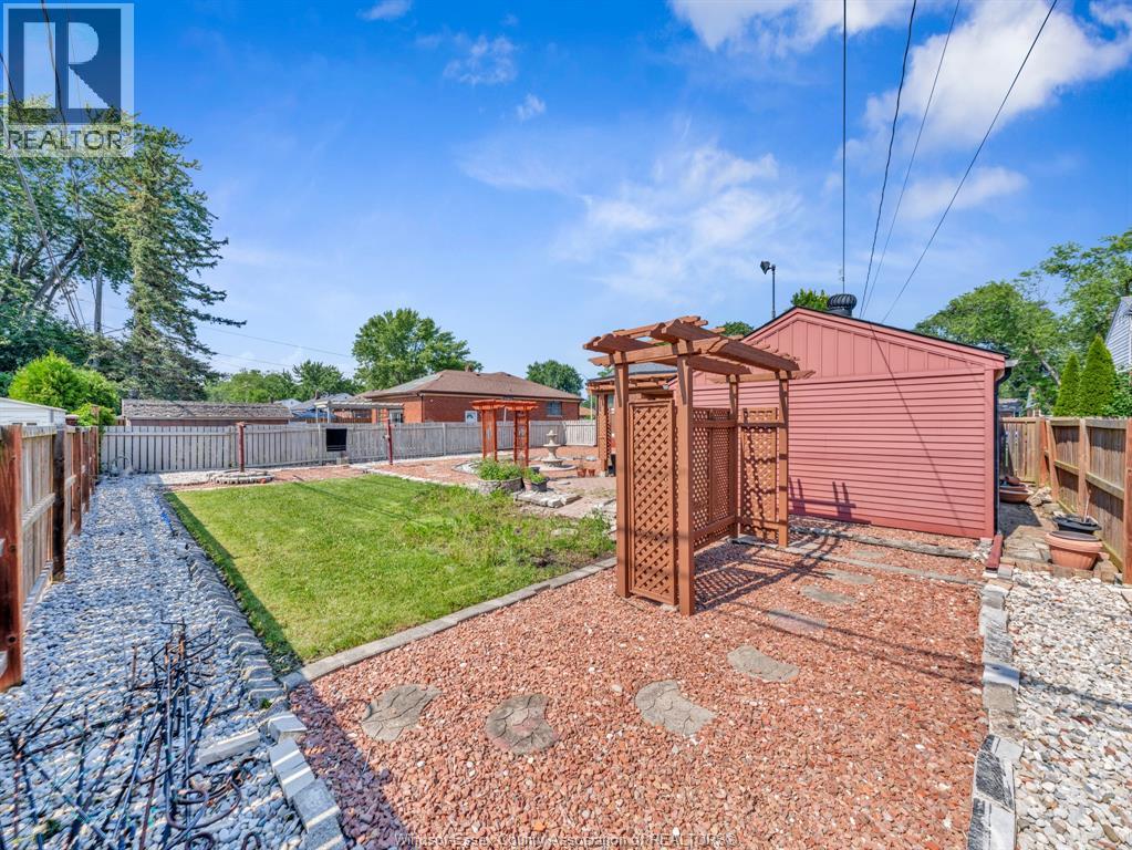3551 DOMINION BOULEVARD - 40
