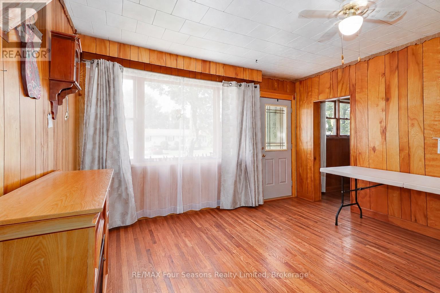 201 SUNNIDALE STREET - 14