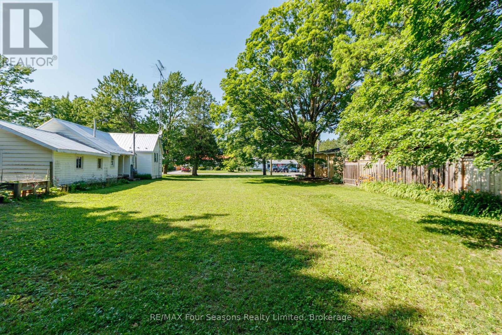 201 SUNNIDALE STREET - 23
