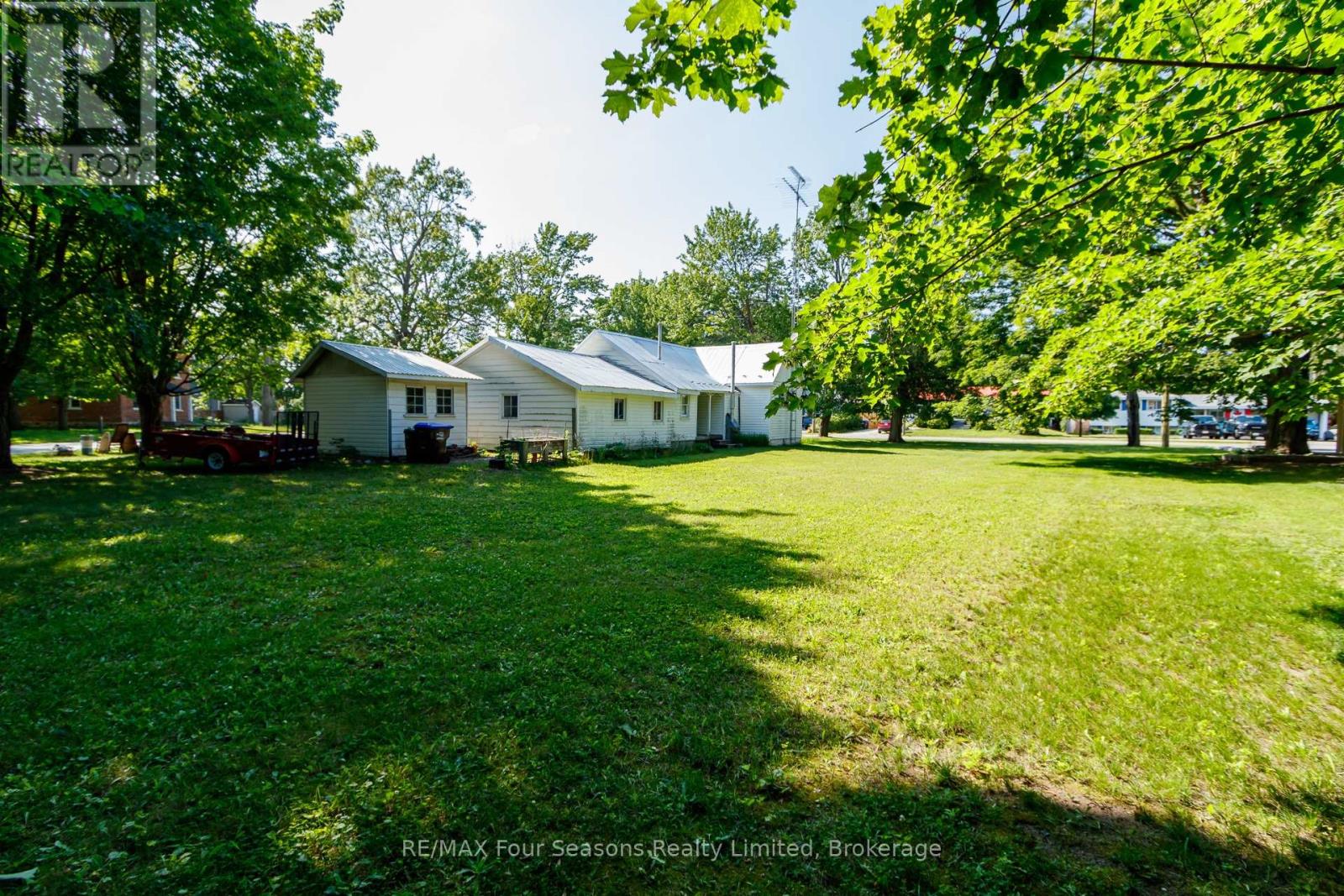 201 SUNNIDALE STREET - 24