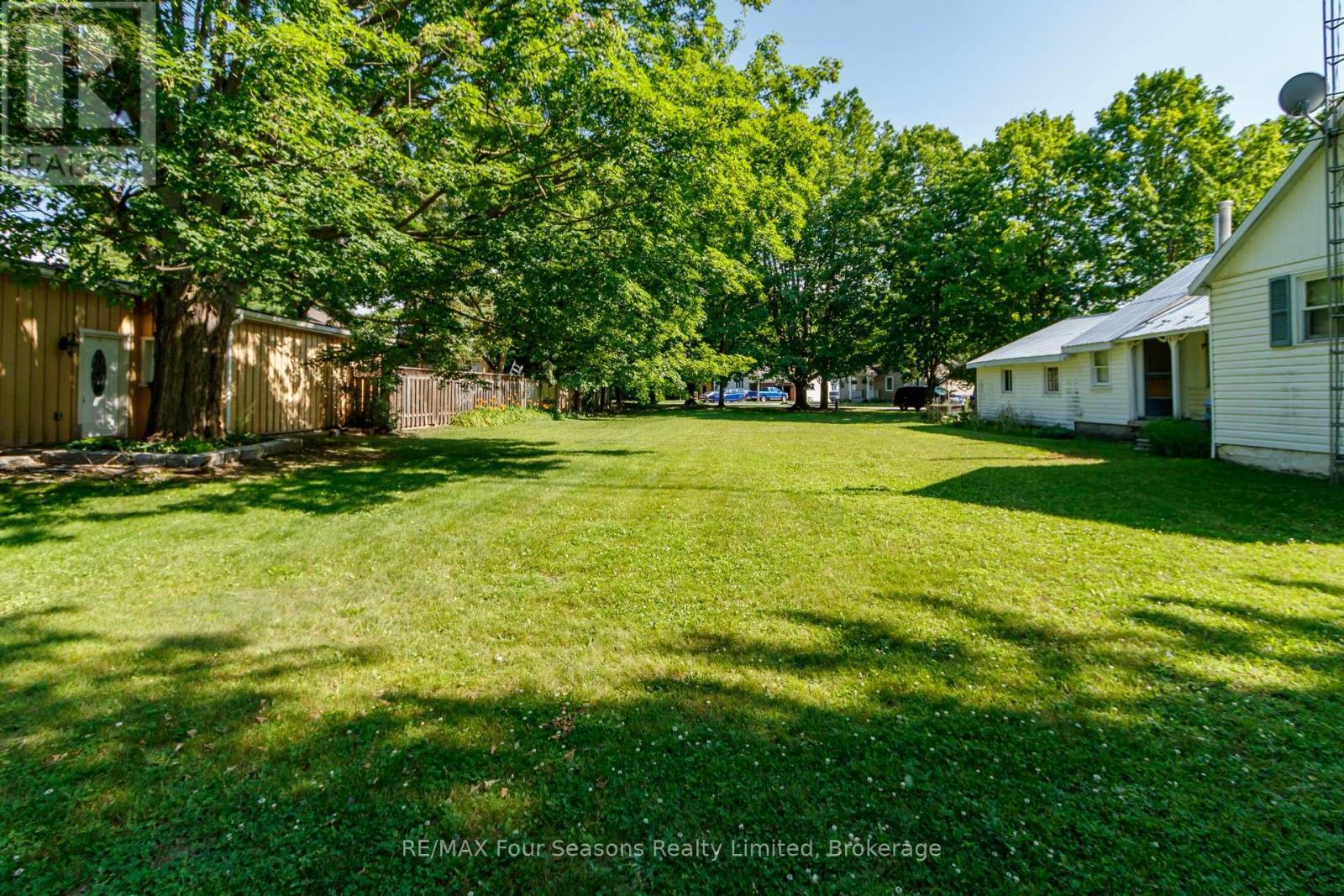 201 SUNNIDALE STREET - 26
