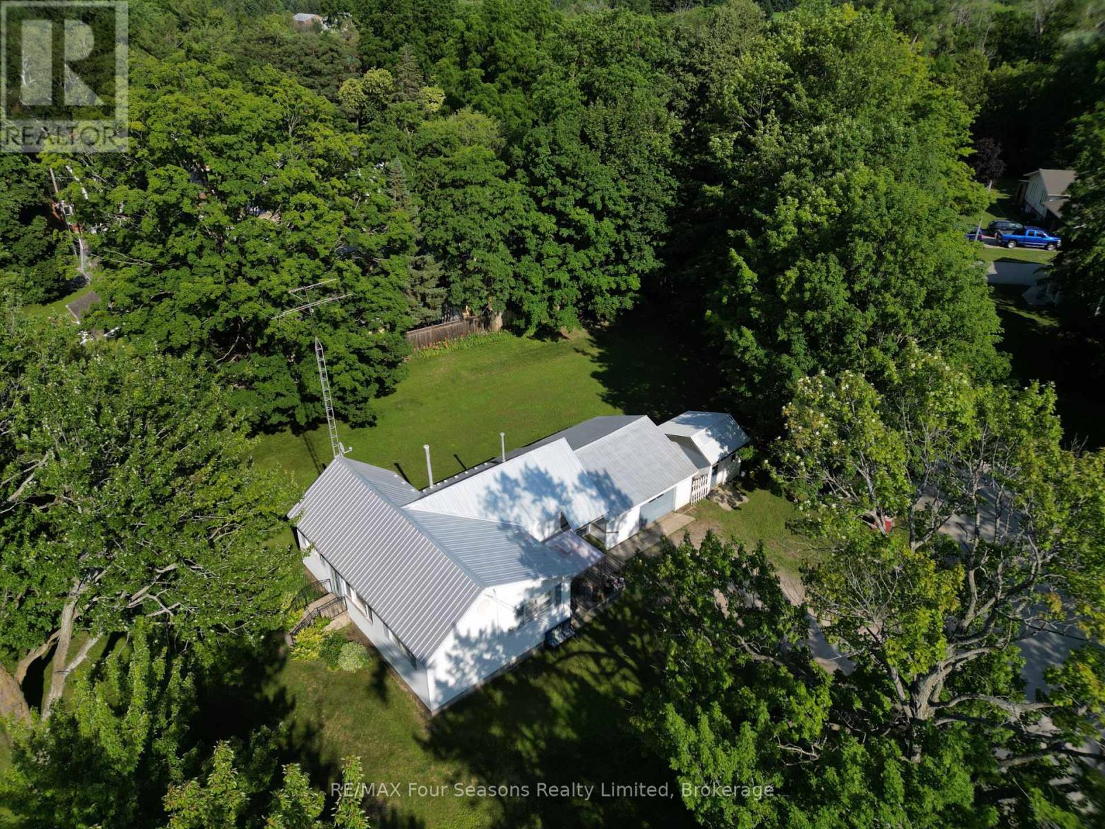 201 SUNNIDALE STREET - 32