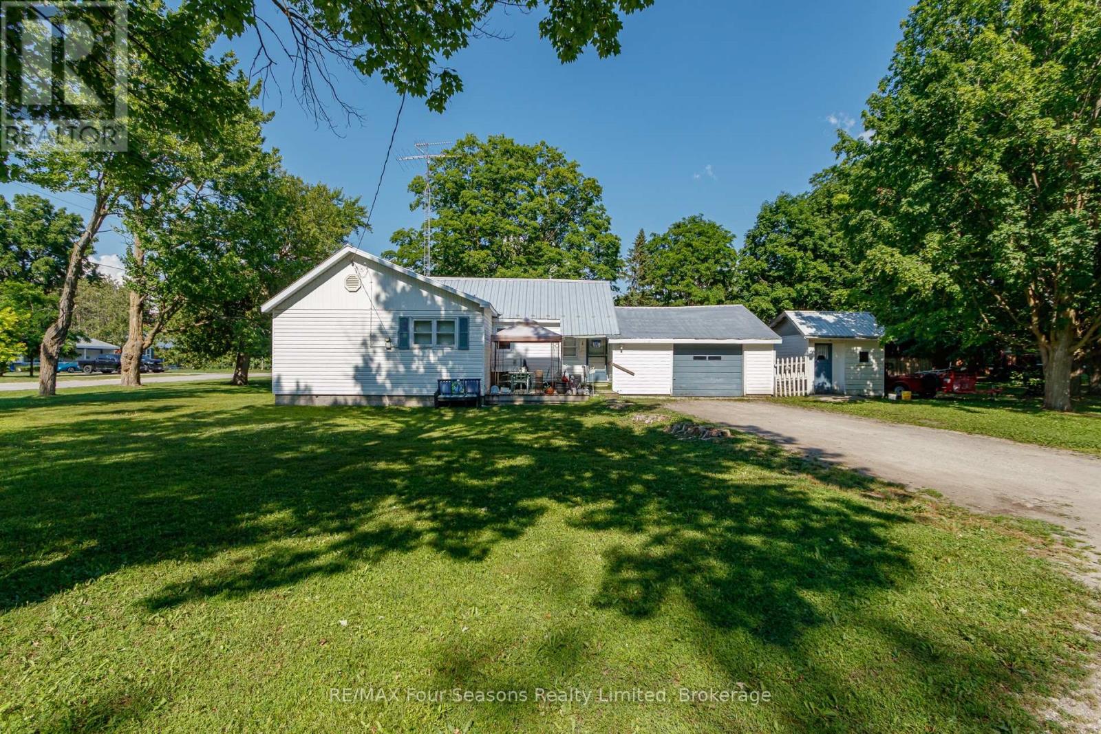 201 SUNNIDALE STREET - 8