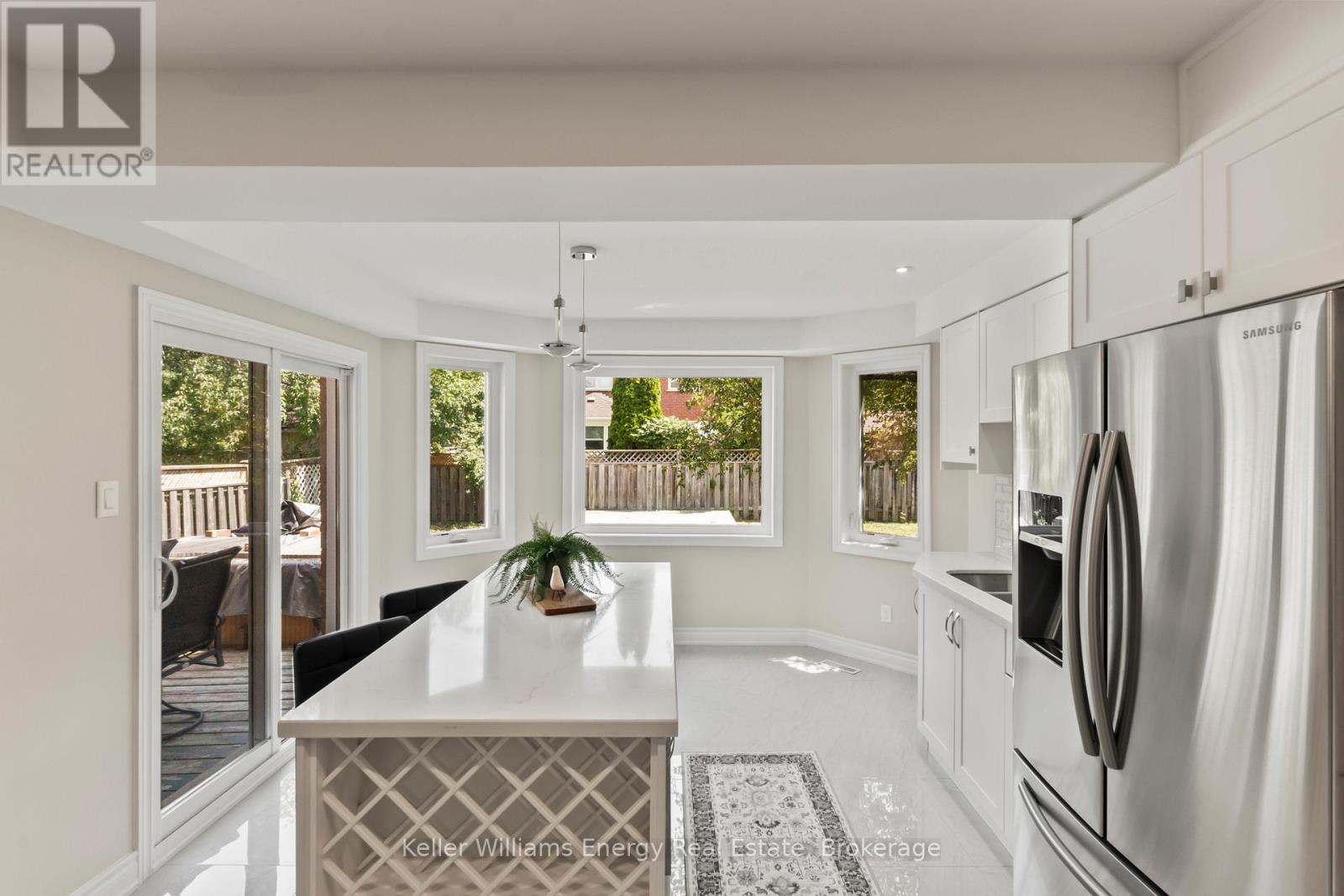 35 WILLIAM STEPHENSON DRIVE - 10