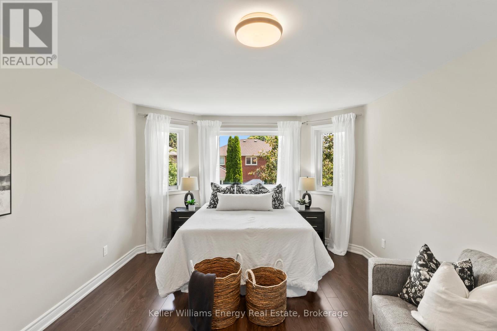 35 WILLIAM STEPHENSON DRIVE - 23