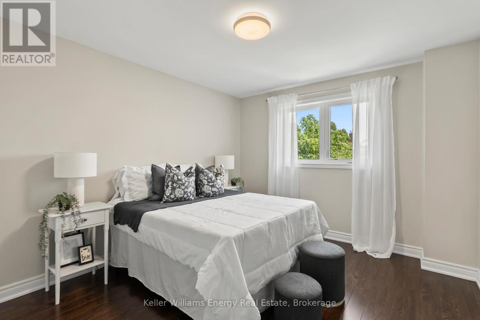 35 WILLIAM STEPHENSON DRIVE - 29