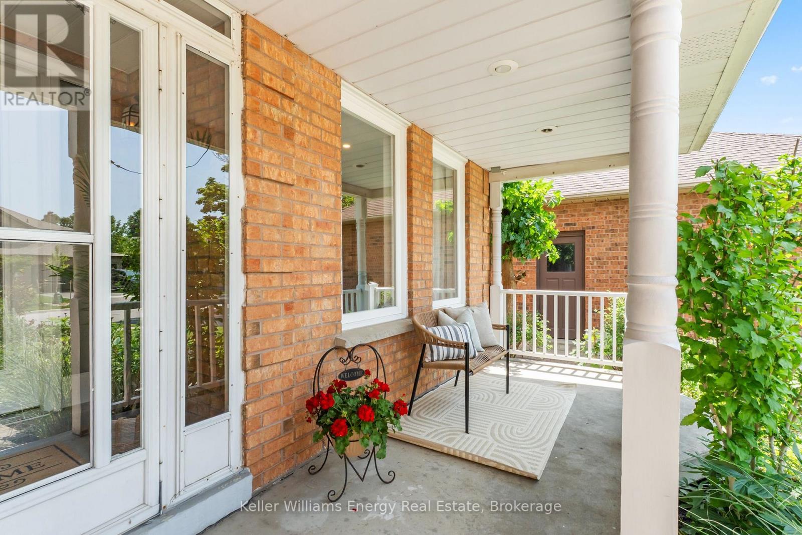 35 WILLIAM STEPHENSON DRIVE - 3