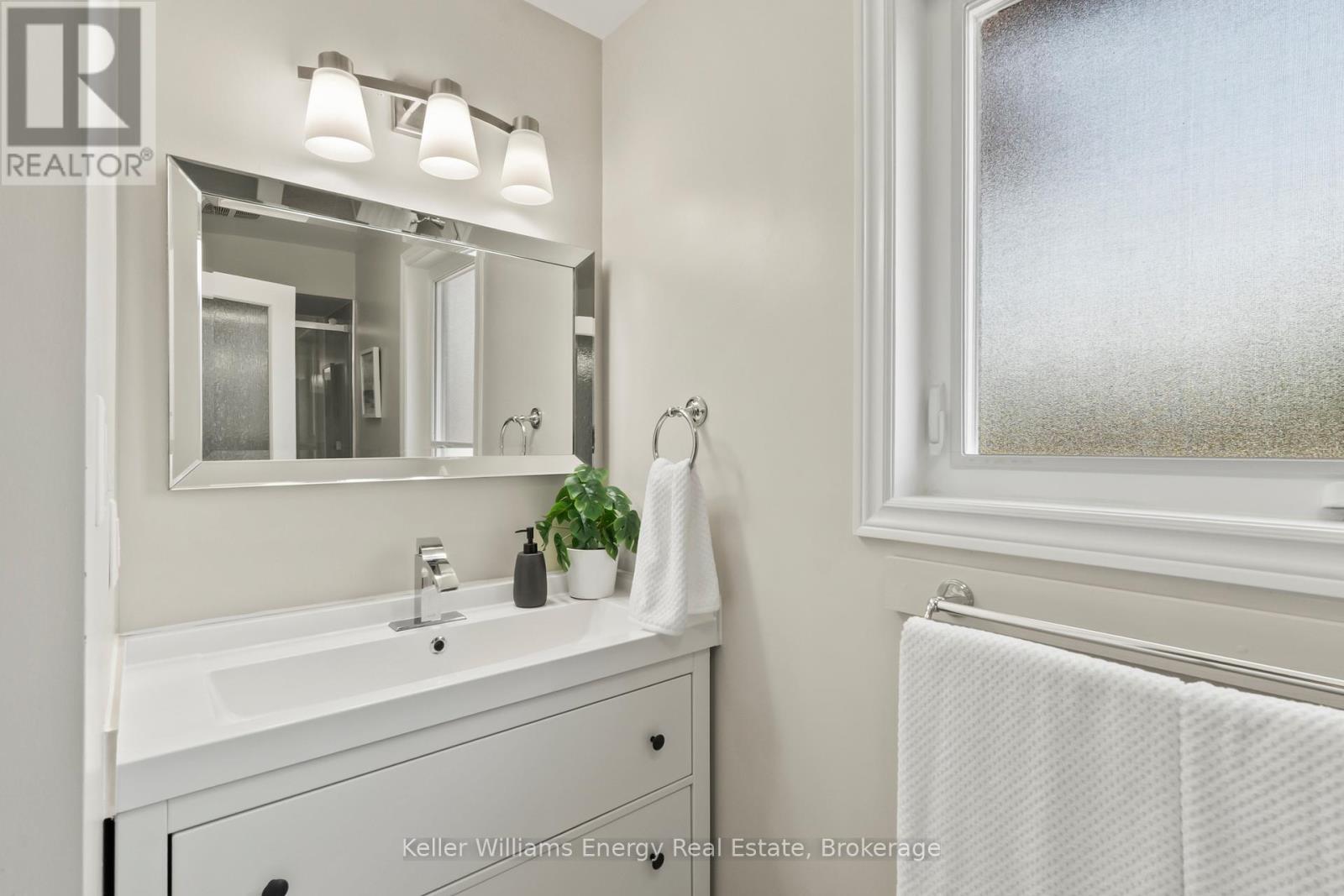 35 WILLIAM STEPHENSON DRIVE - 31
