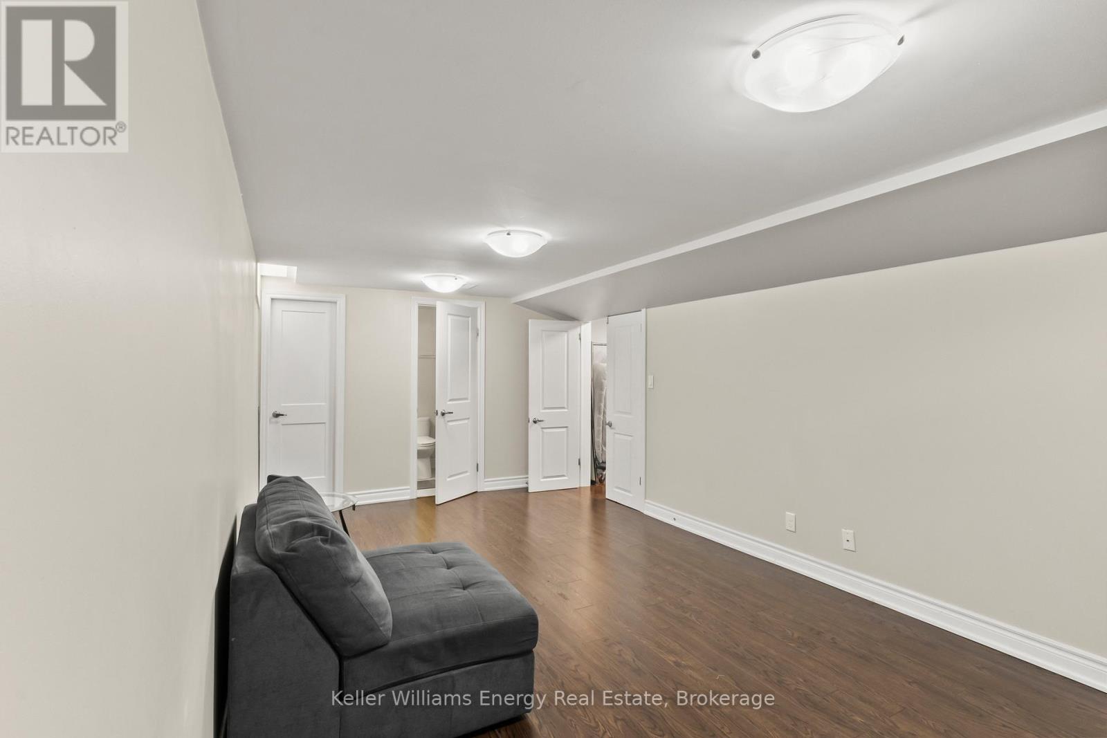 35 WILLIAM STEPHENSON DRIVE - 34