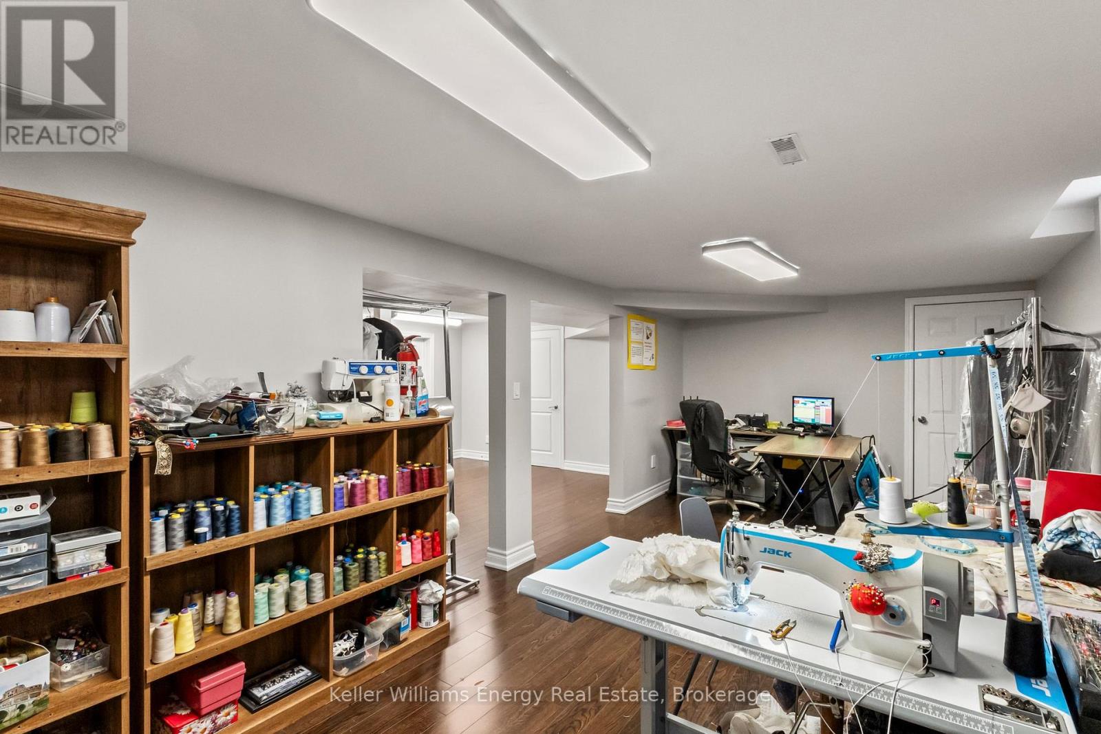 35 WILLIAM STEPHENSON DRIVE - 37