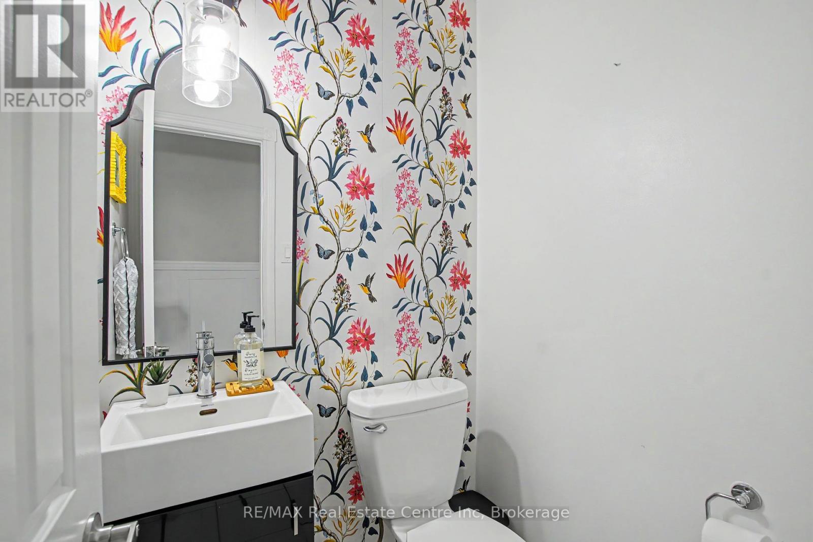 364 KRIBS STREET - 16