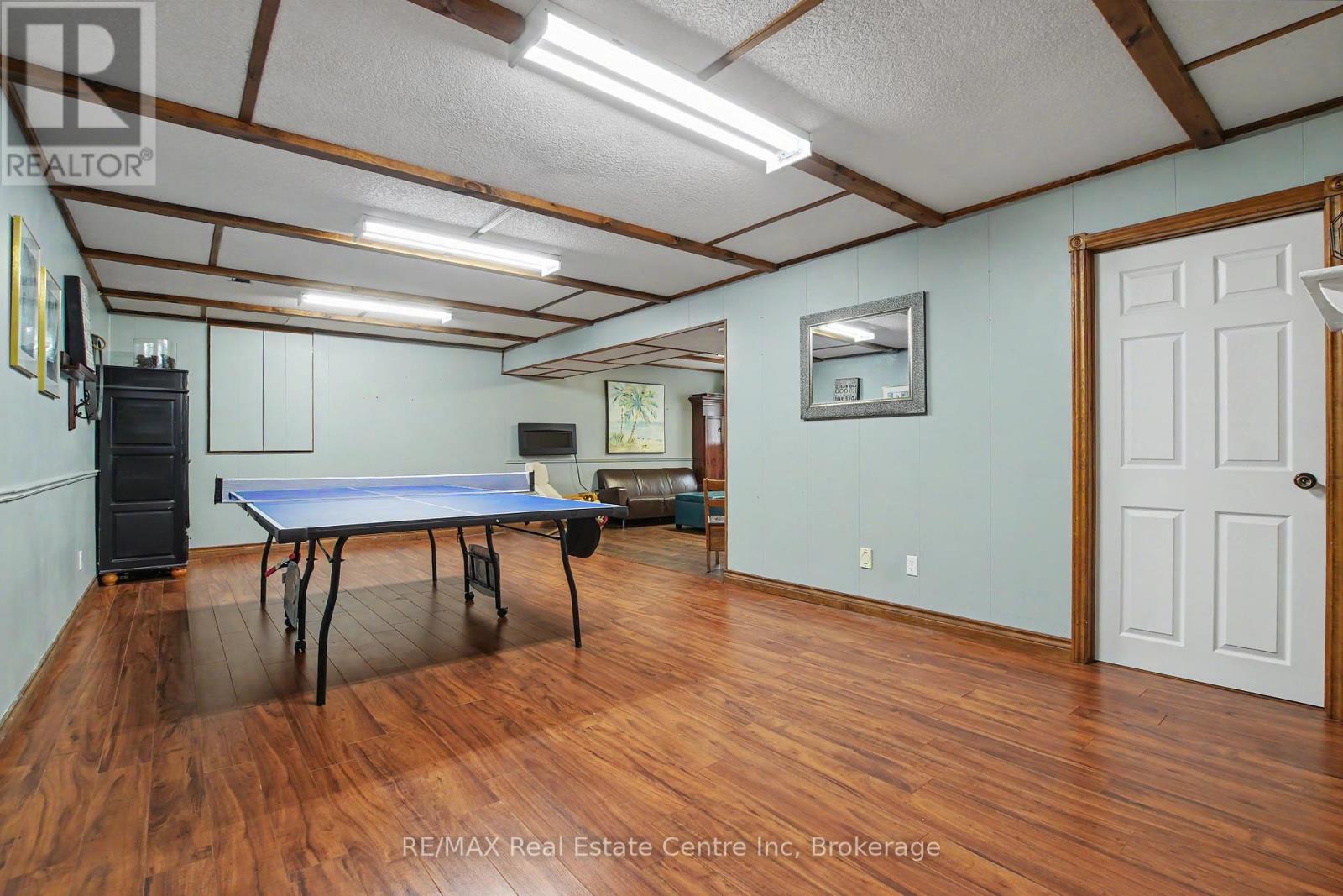 364 KRIBS STREET - 23