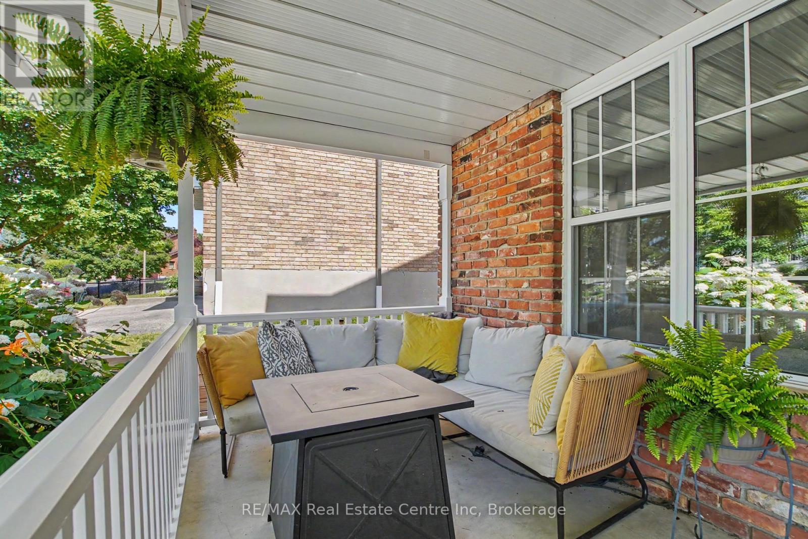 364 KRIBS STREET - 4
