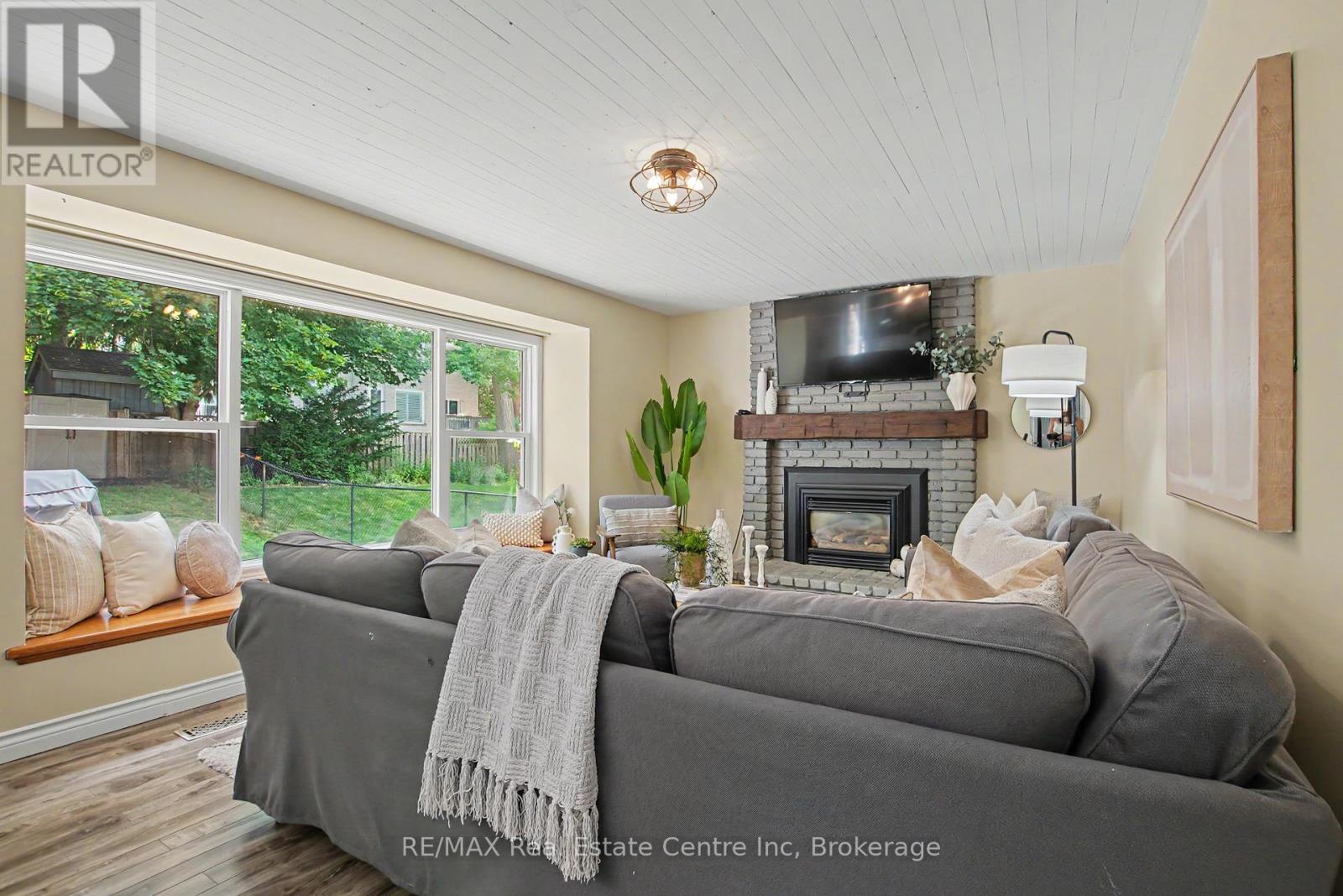 364 KRIBS STREET - 9