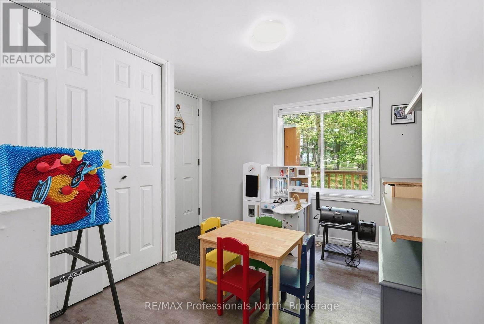 264 STEPHENSON 4 ROAD W - 10