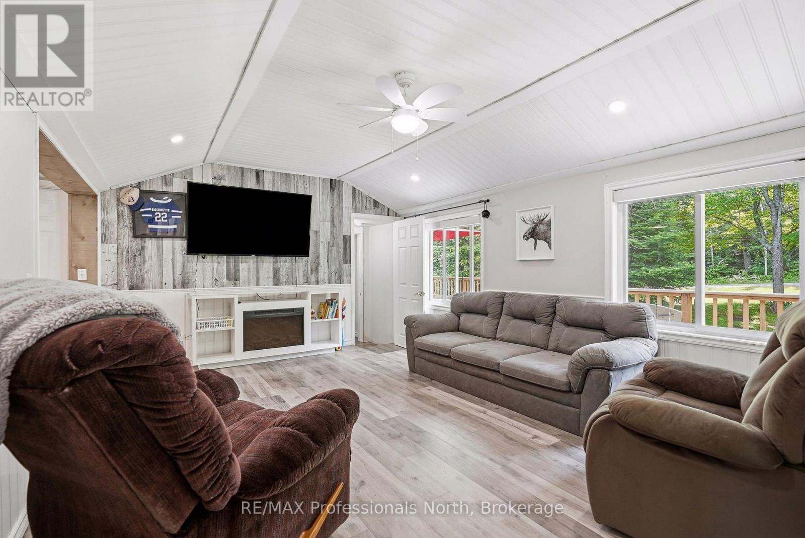 264 STEPHENSON 4 ROAD W - 13