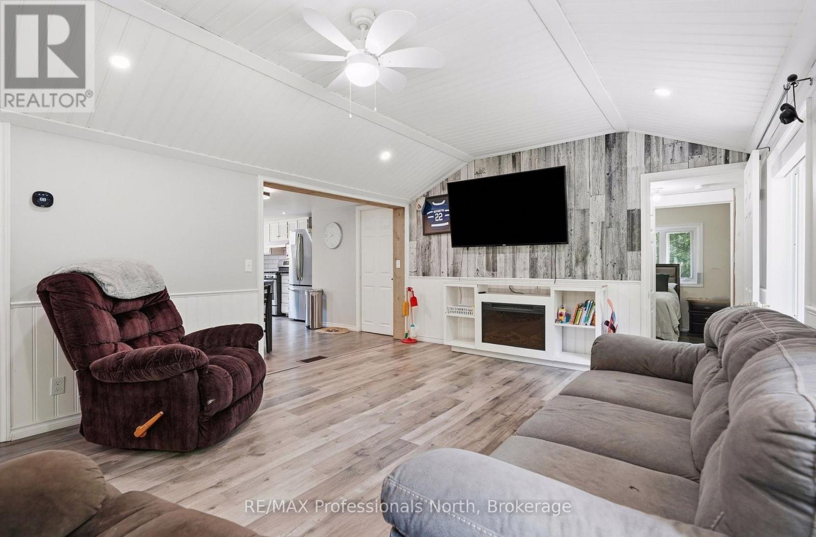 264 STEPHENSON 4 ROAD W - 14