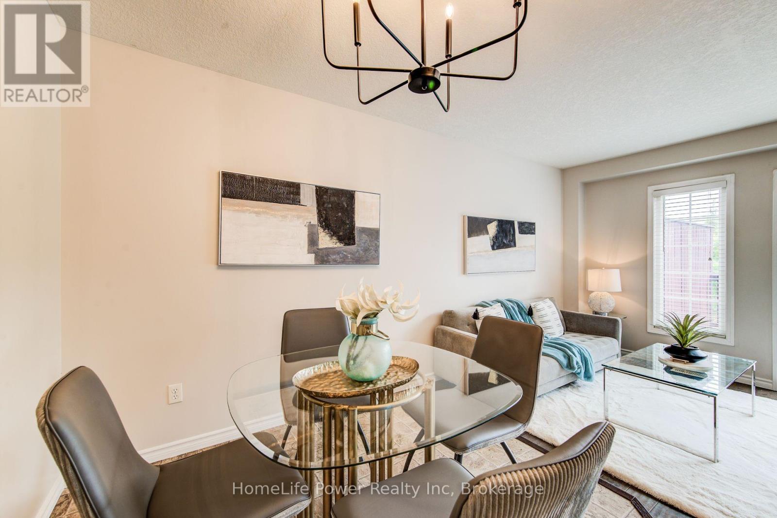 208 FEATHERSTONE CRESCENT - 12