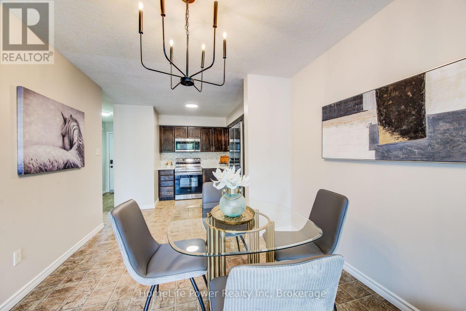 208 FEATHERSTONE CRESCENT - 13