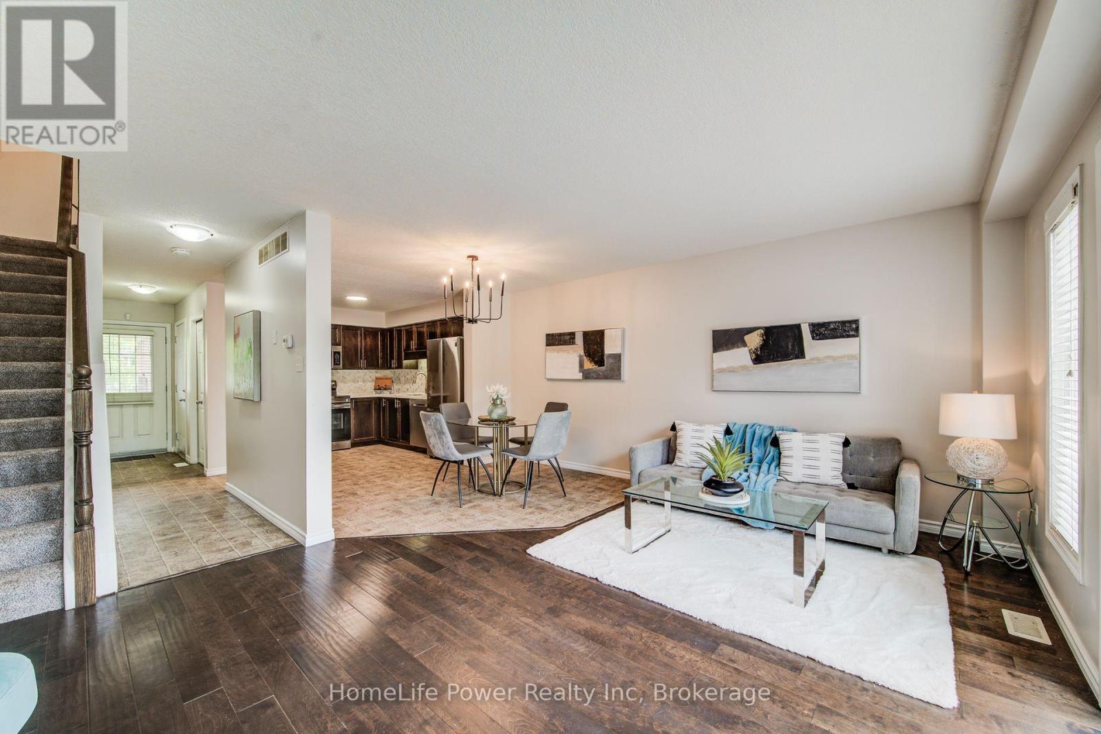 208 FEATHERSTONE CRESCENT - 17