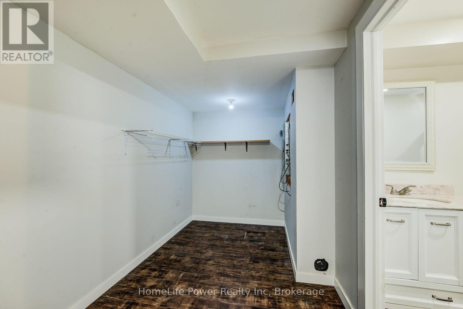 208 FEATHERSTONE CRESCENT - 35