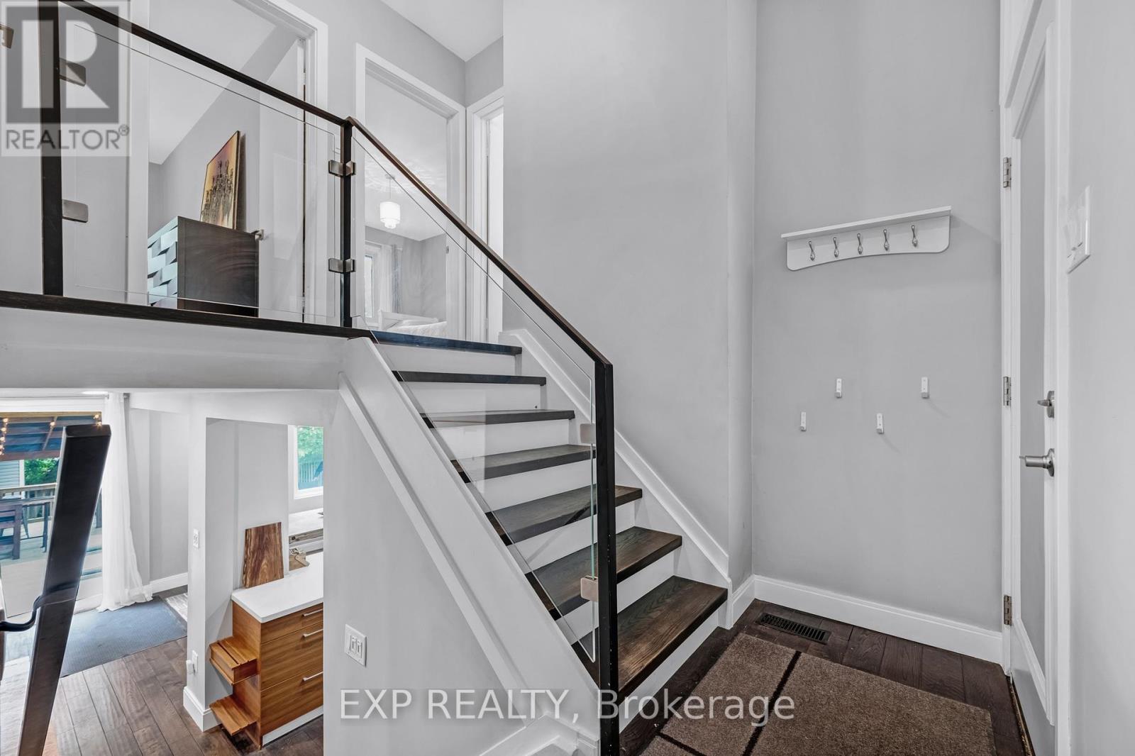 160 COTTONWOOD DRIVE - 4
