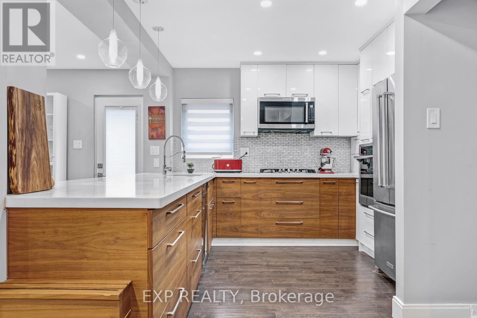 160 COTTONWOOD DRIVE - 6