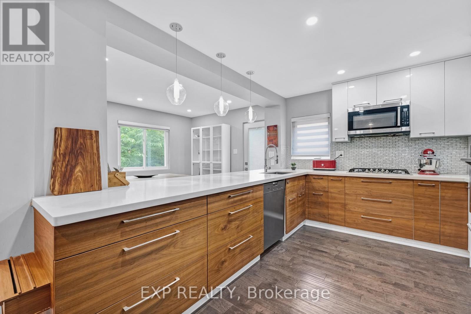 160 COTTONWOOD DRIVE - 7