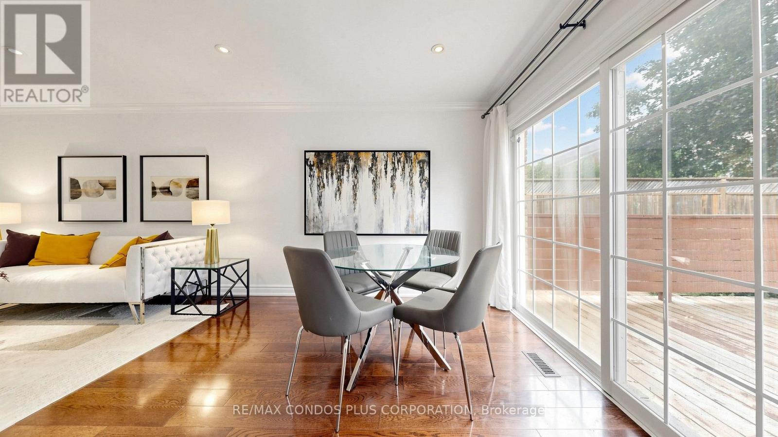22 DENLOW BOULEVARD - 13