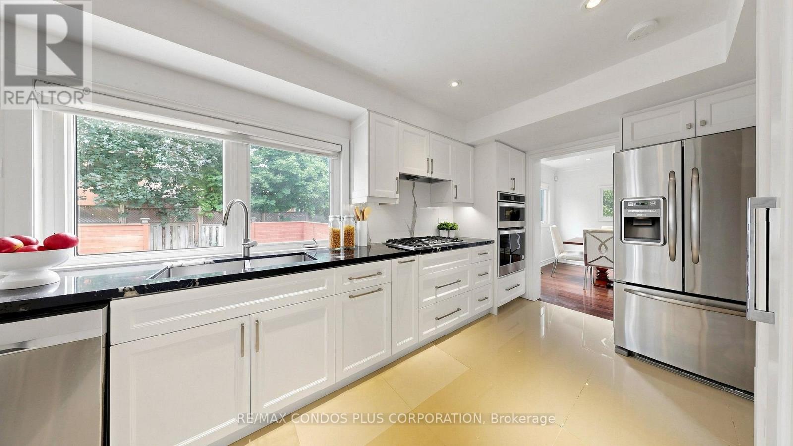 22 DENLOW BOULEVARD - 14