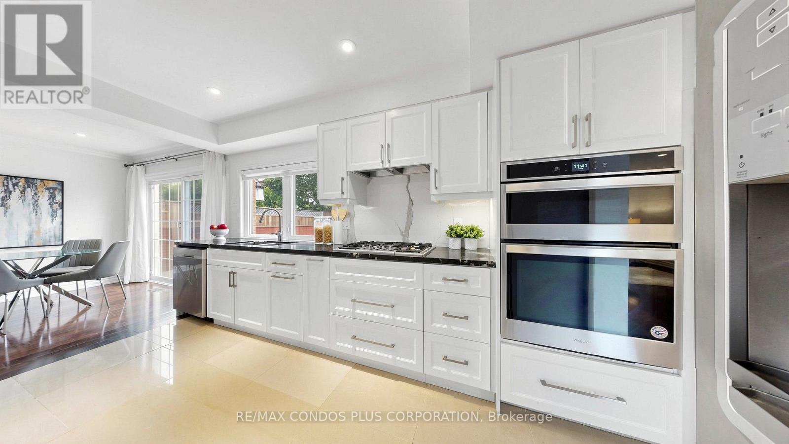 22 DENLOW BOULEVARD - 16